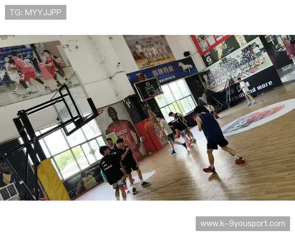 CBA联盟推动篮球教育课程进校园，cba球员扎根青少年篮球培训 他教的孩子都能琴棋书画