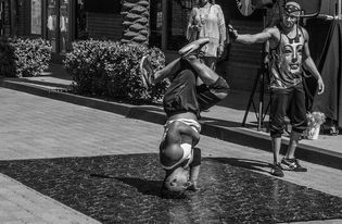 九游官网入口-“2025世界运动会：运动舞蹈，舞者用节奏打破极限，激烈角逐精彩不停”