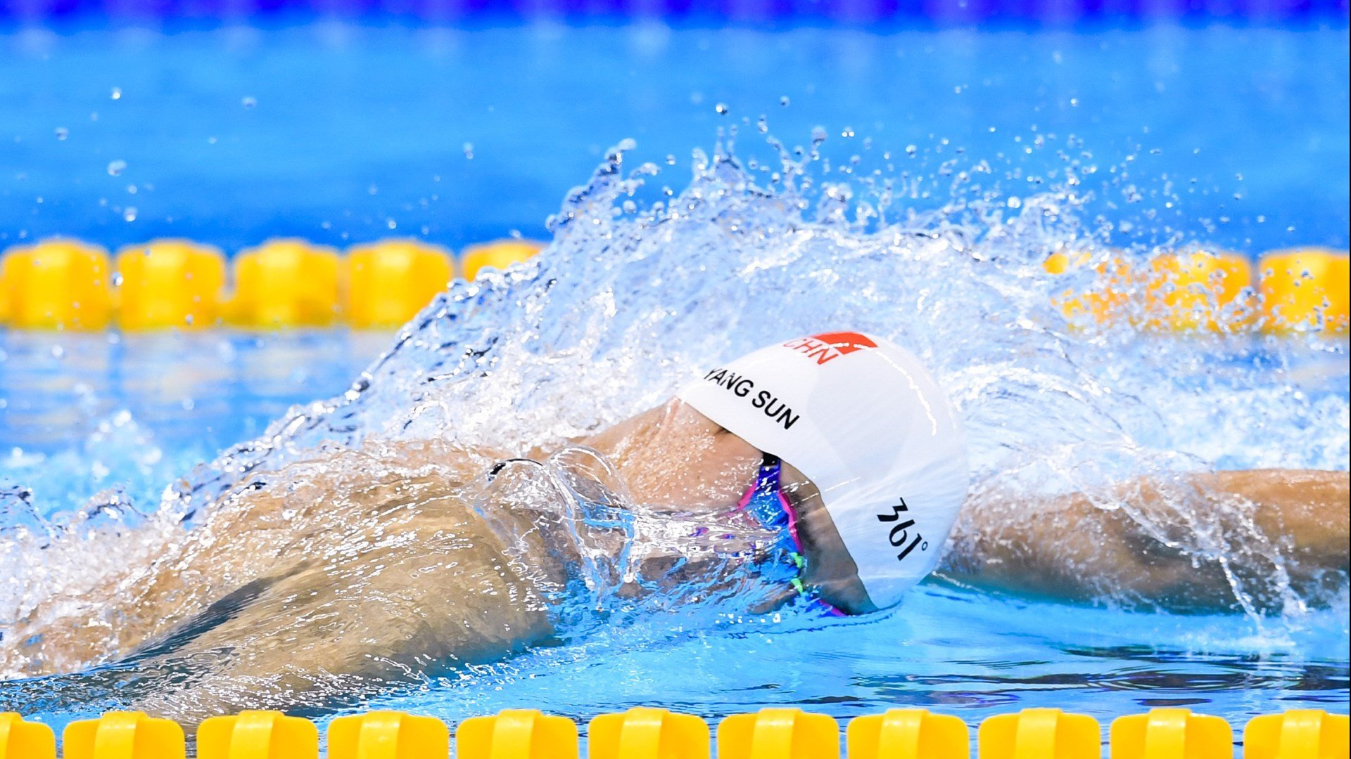 九游娱乐-张雨霏蝶泳技巧日臻完美,张雨霏蝶泳教学