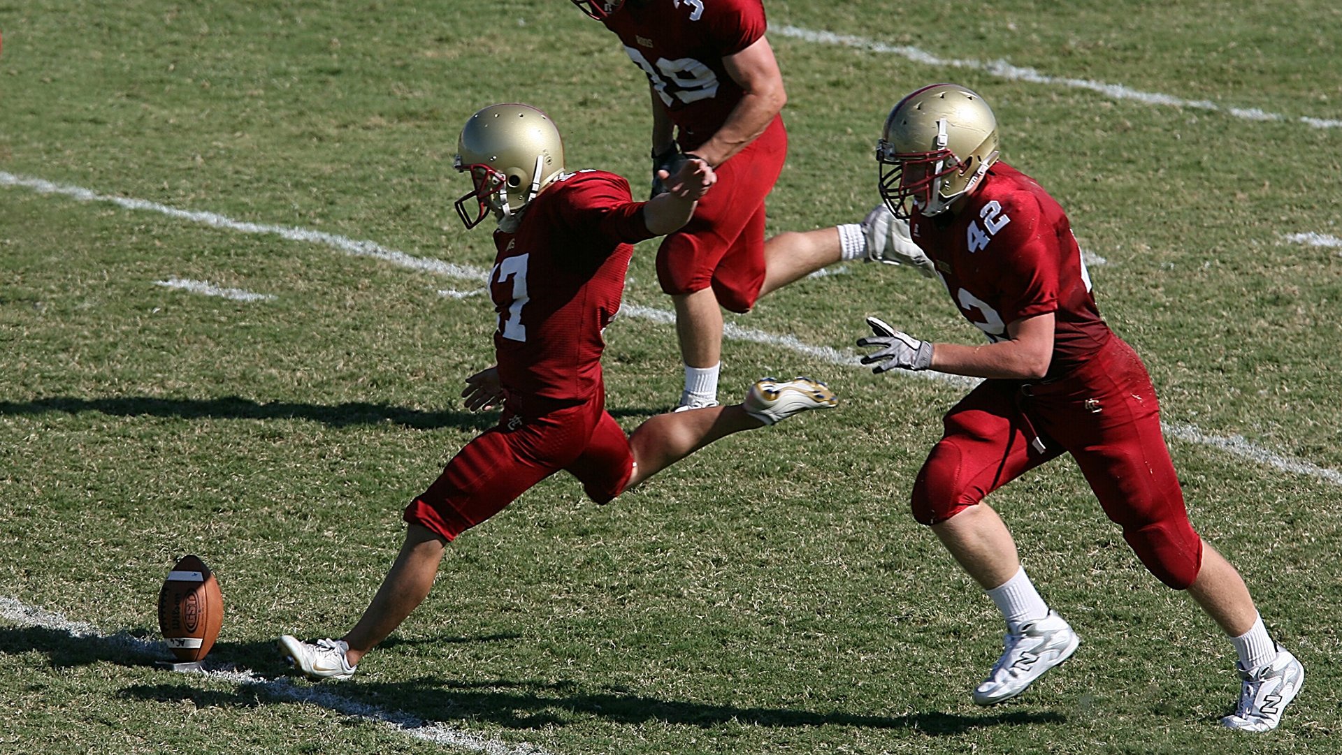 九游娱乐官方平台-Jones 技术全面,是球队多面手,jones球员